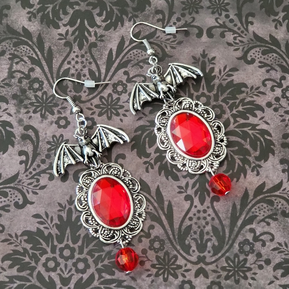 Bat Earrings - Picture 1 of 3